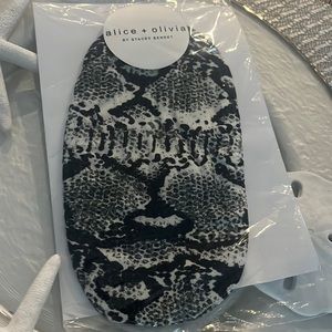 3 Alice + Olivia snake Soft White Face Mask